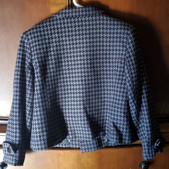 Jacket - Picture 3 of 3